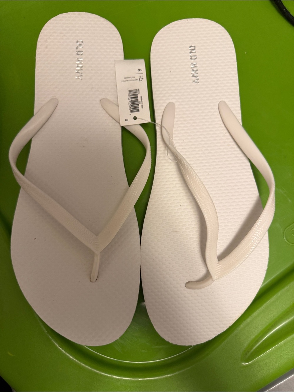 Old Navy White Women's Flip Flop Sandals